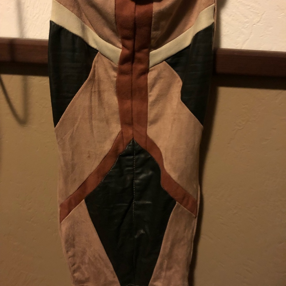 Matching Set - Picture 2 of 4